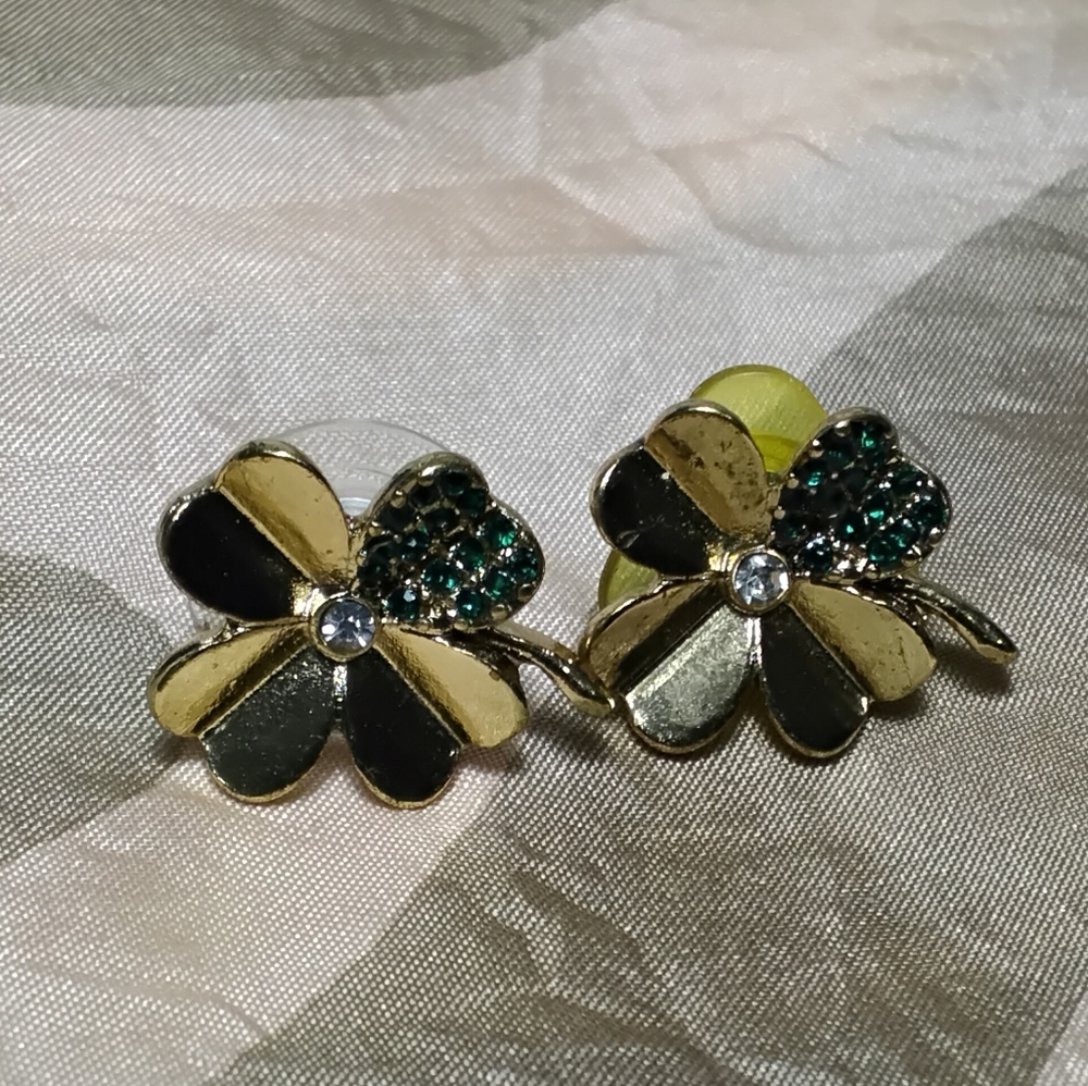 Vintage Betsey Johnson Gold Tone Clover Earrings